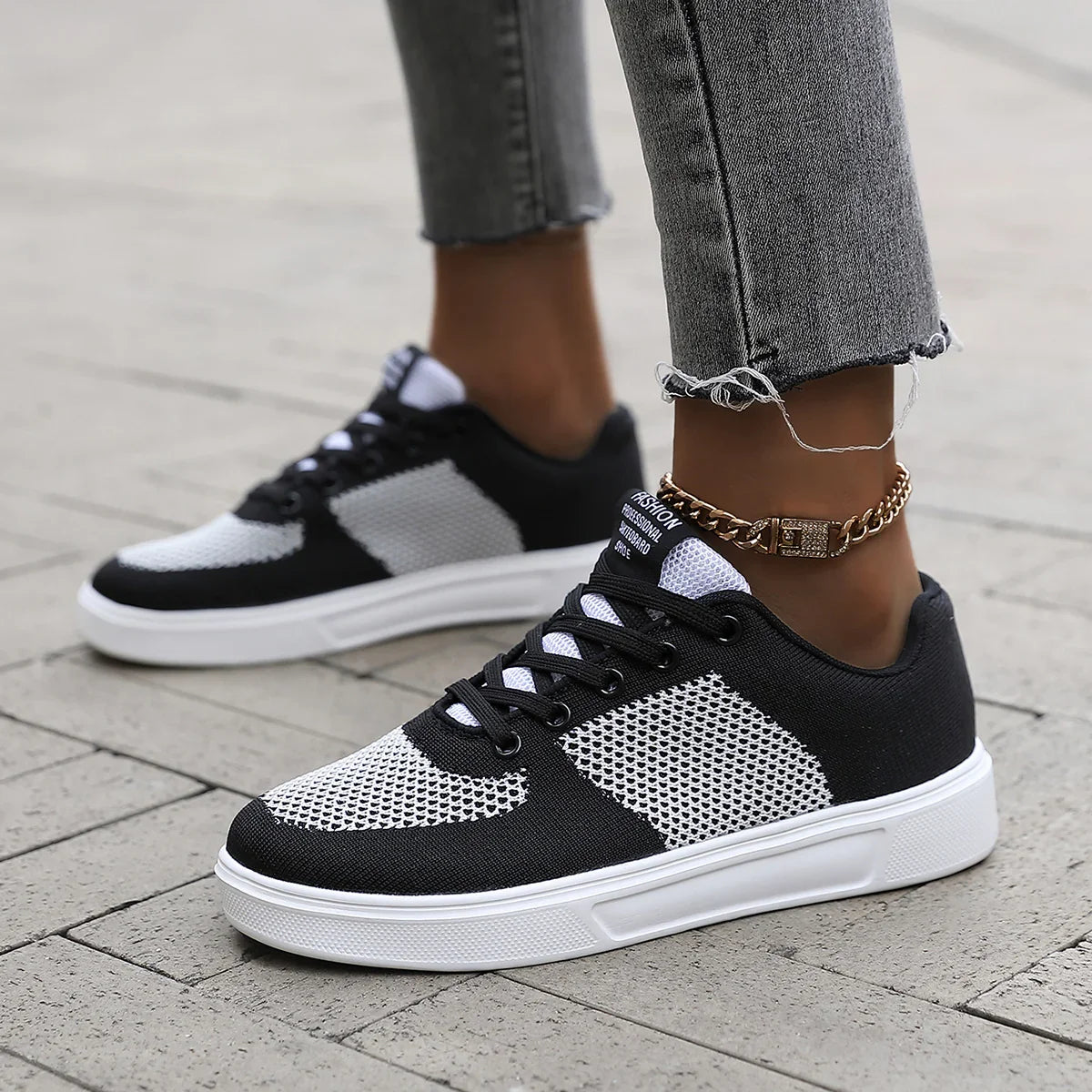 Unisex Breathable Mesh Slip-On Sneakers