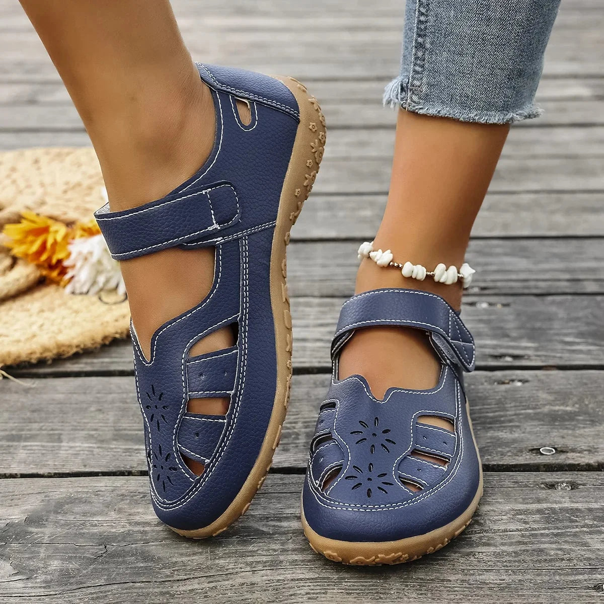 Women's Sandals Hollow Out Design Wide Fit 7