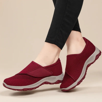 Wide-Fit Breathable Sneakers for Everyday Use