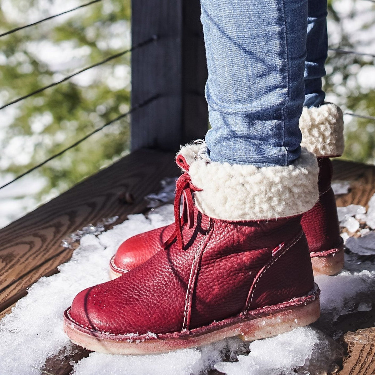 Wide-Fit Lined Women&#39;s Winter Boots with Fur