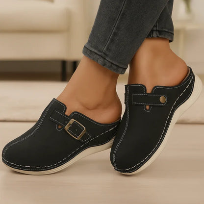 Women's Closed-Toe Slippers with Contoured Footbed