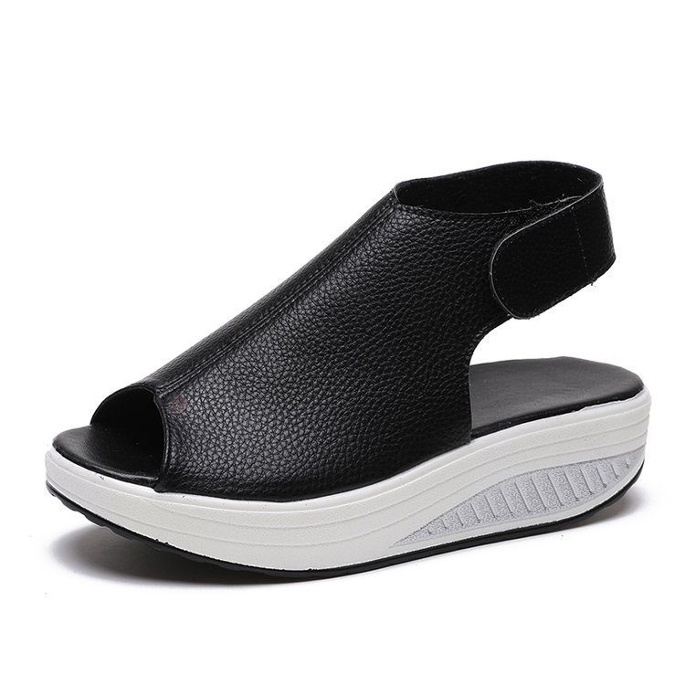 Soft Women&#39;s Walking Sandals