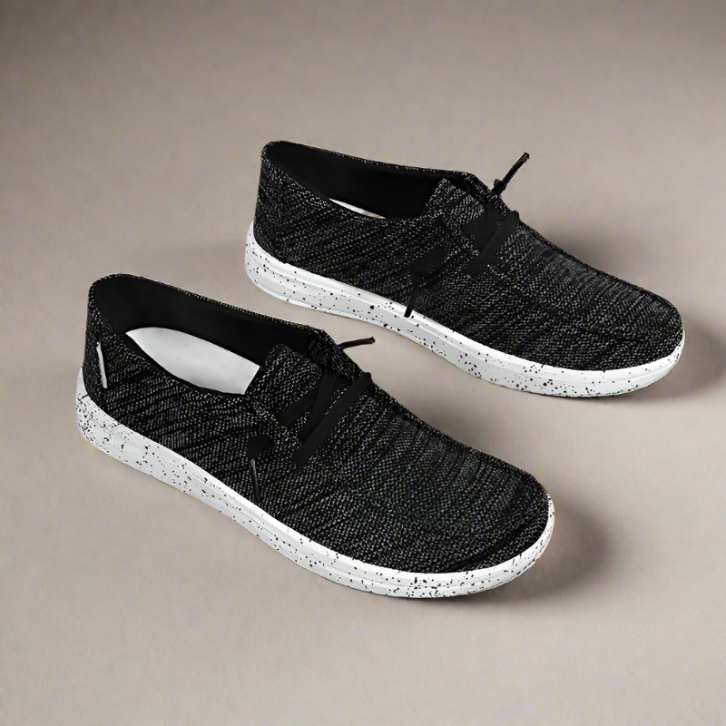 Lightweight Canvas Sneakers for Relaxed Comfort