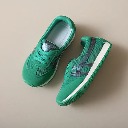 Lightweight Walking Shoes for Narrow Feet