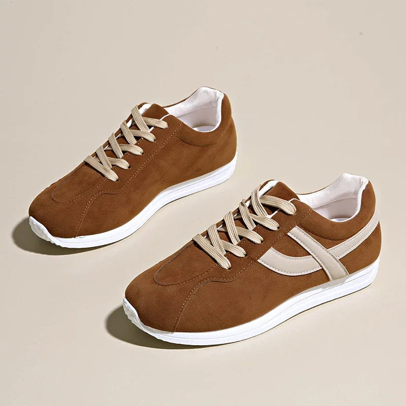 Versatile Sporty Lace Sneakers for Daily Wear