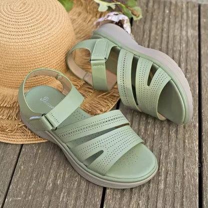 Reliable Comfort Strap Sandals with Ergonomic Footbed and Breathable Upper