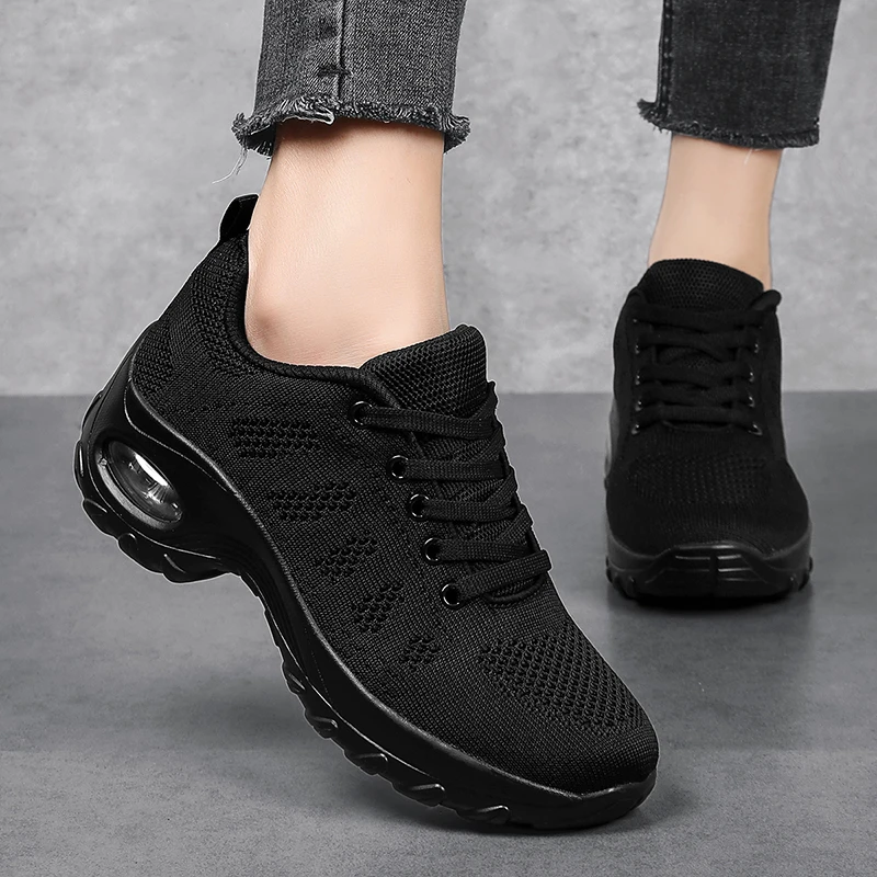 Women&#39;s Orthopedic Stretch Sneakers