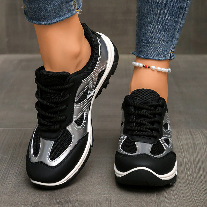 Breathable Women&#39;s Shoes for Outdoor Adventures