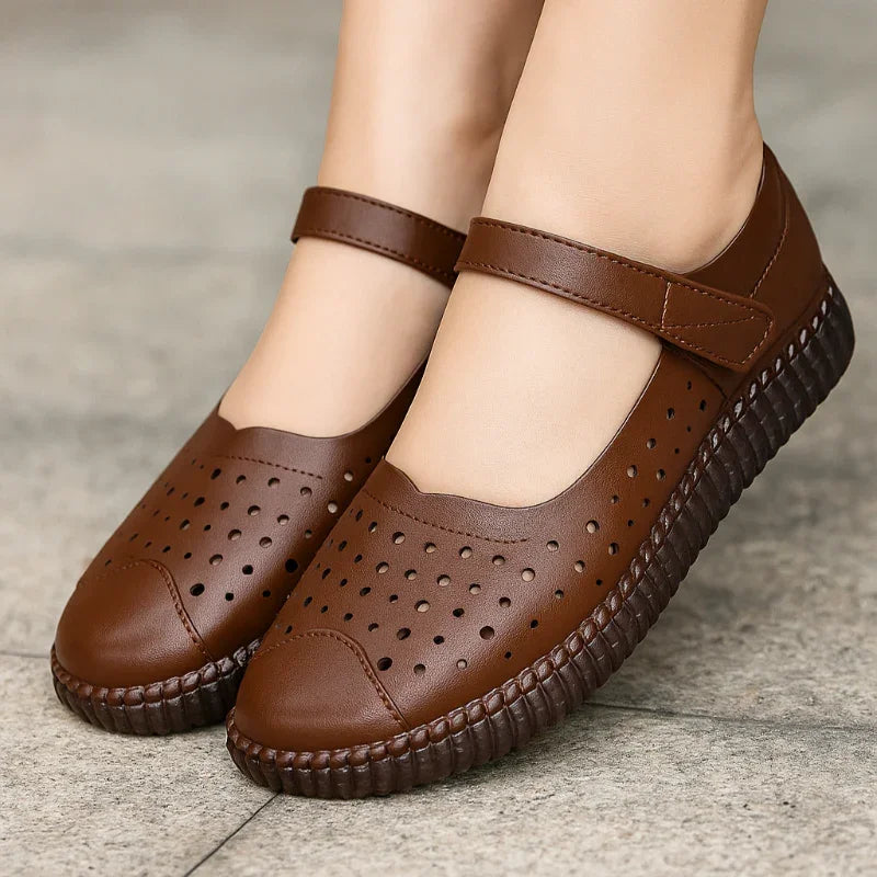 Comfortable Work-to-Casual Leather Sandals