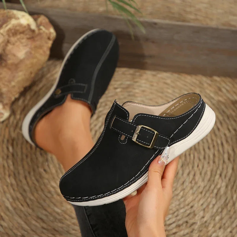 Women's Closed-Toe Slippers with Contoured Footbed
