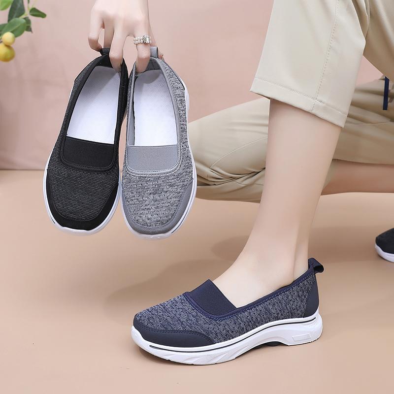 Daily Comfort Sneakers with Soft Mesh and Lightweight Support