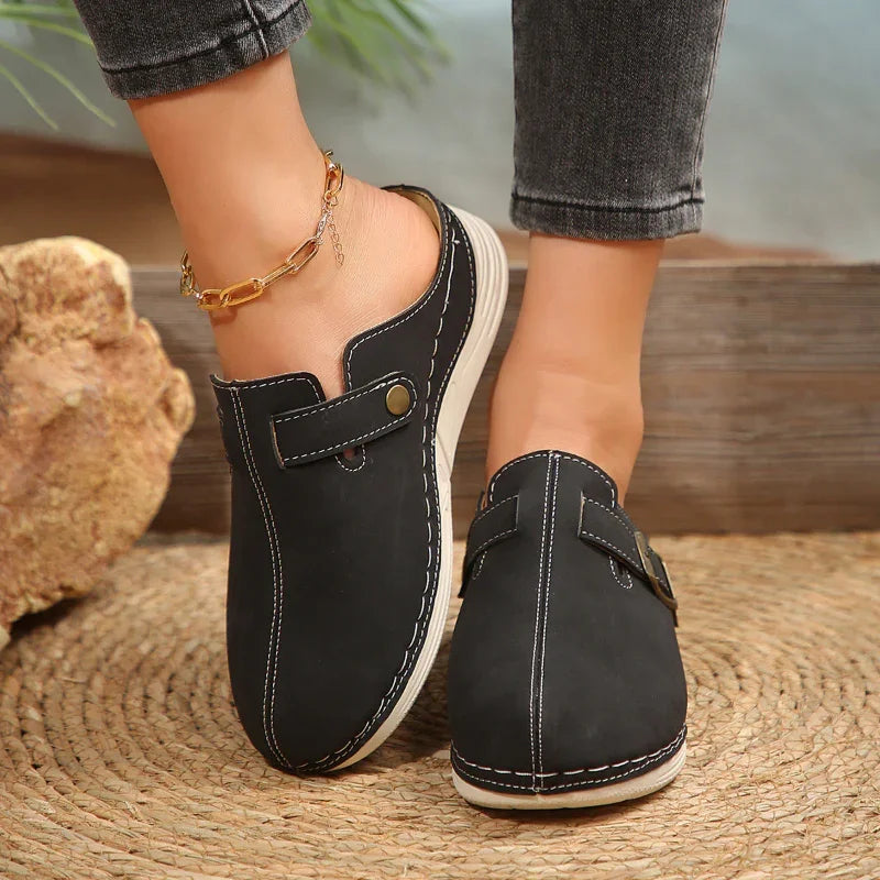 Women's Closed-Toe Slippers with Contoured Footbed