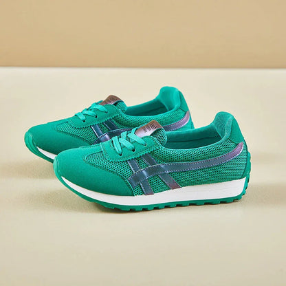 Lightweight Walking Shoes for Narrow Feet