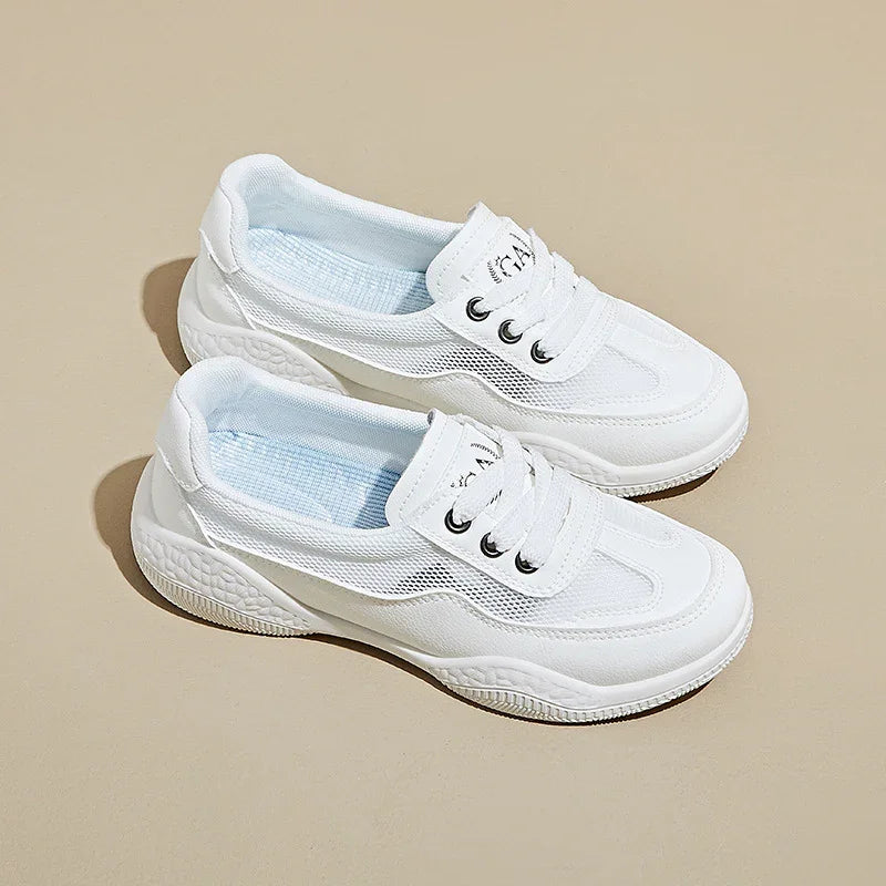 Sporty Casual Lace-Up Sneakers for Everyday Comfort and Style