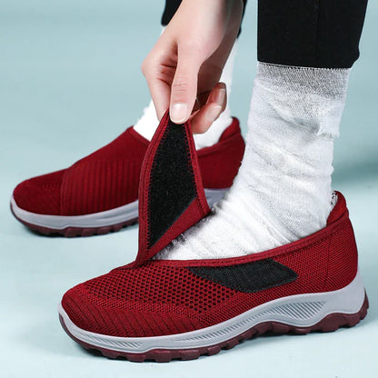 Wide-Fit Breathable Sneakers for Everyday Use