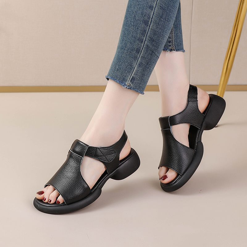 Low-Heeled Open-Toe Sandals for All-Day Wear