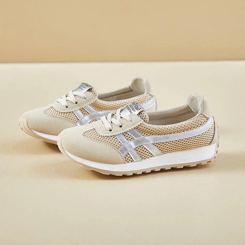 Lightweight Walking Shoes for Narrow Feet