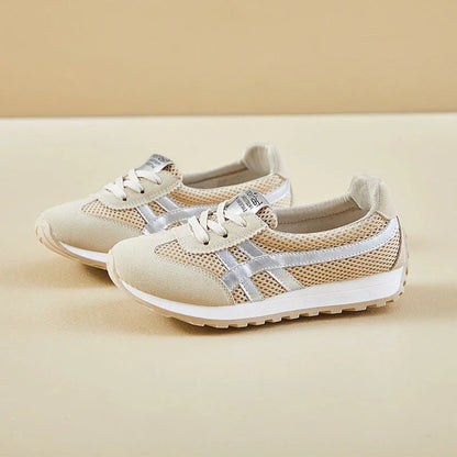 Lightweight Walking Shoes for Narrow Feet