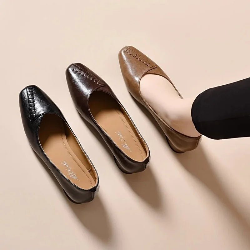 Women’s Chunky Heel Leather Flats Vintage Design 0