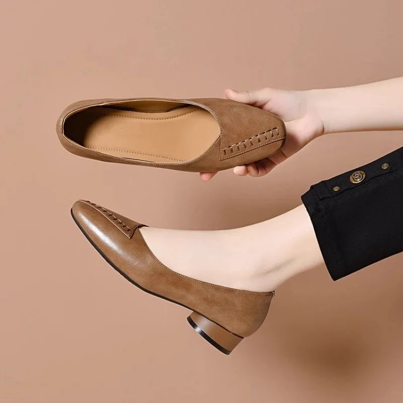 Women’s Chunky Heel Leather Flats Vintage Design 1