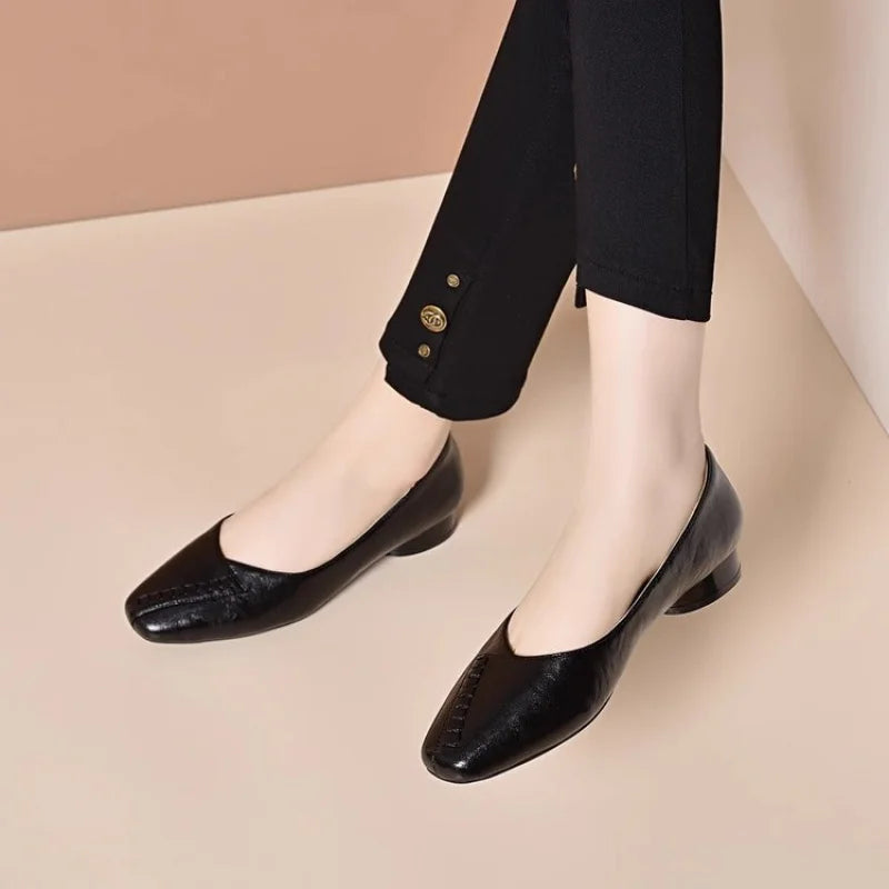 Women’s Chunky Heel Leather Flats Vintage Design 2