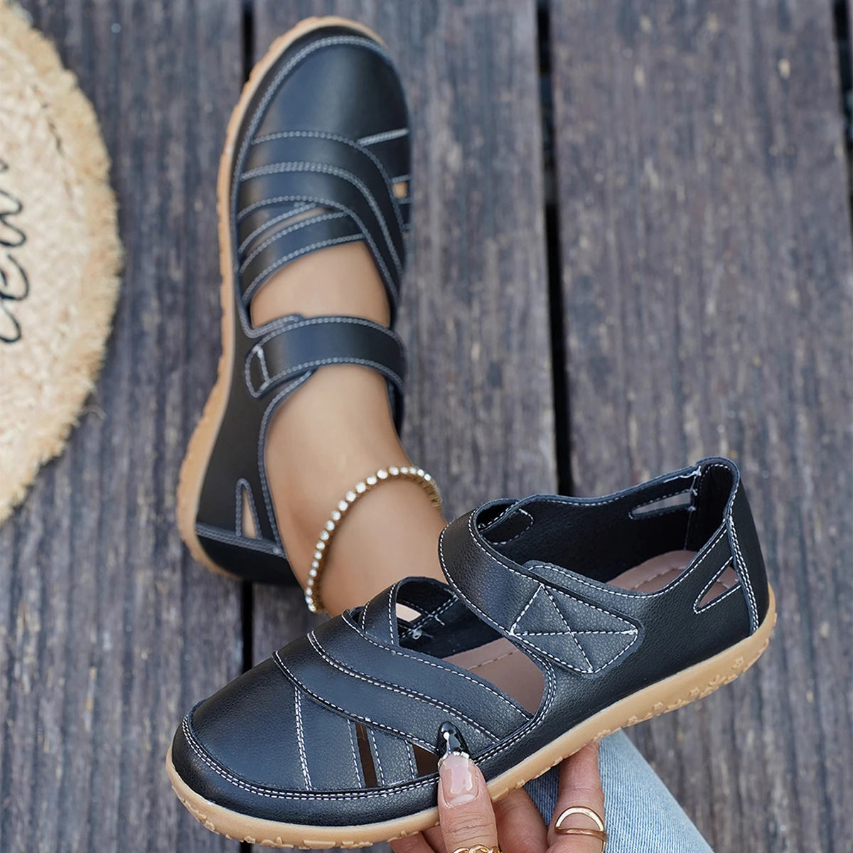 Women's Sandals Wide Fit Hollow Out Clog Shoes 2