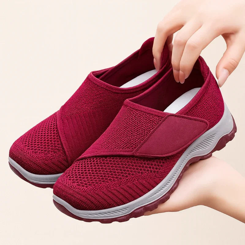 Wide-Fit Breathable Sneakers for Everyday Use