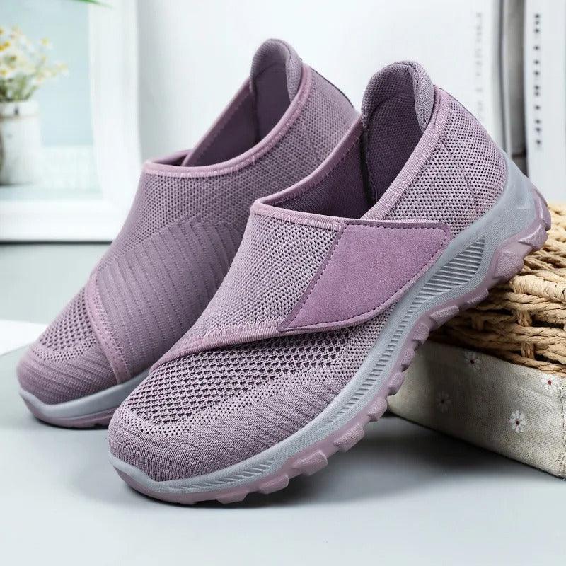 Wide-Fit Breathable Sneakers for Everyday Use