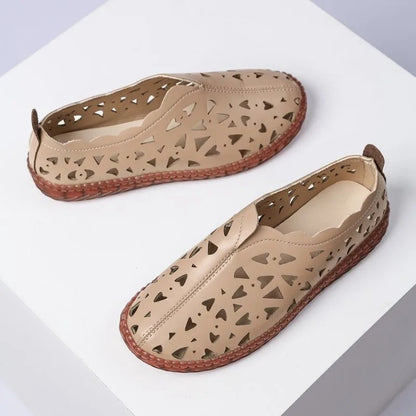 Women's Casual Cutout Flat Shoes with Tassel Detail