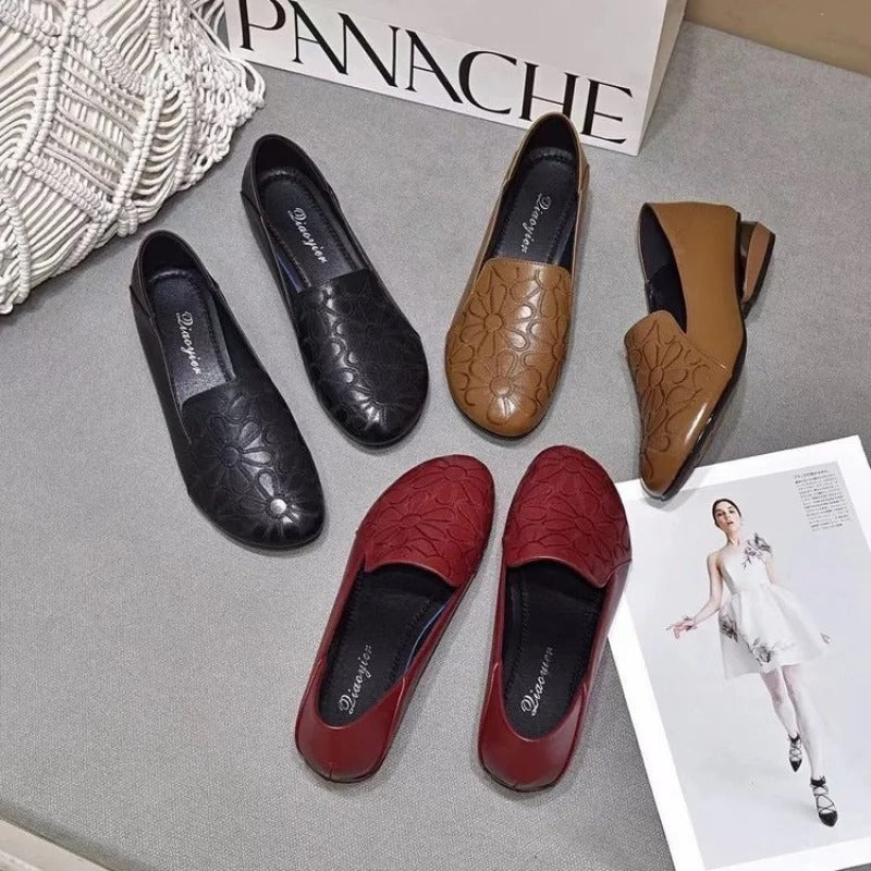 Women’s Low Heel Embroidered Mary Jane Shoes