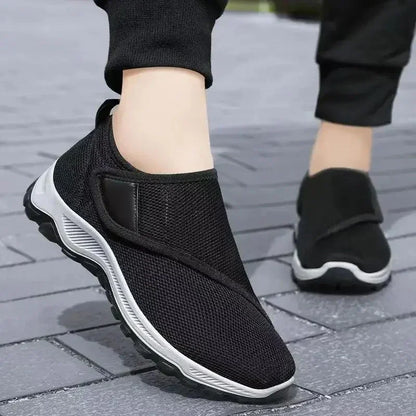 Wide-Fit Breathable Sneakers for Everyday Use