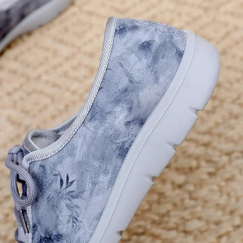 Women’s Floral Fabric Casual Walking Shoes