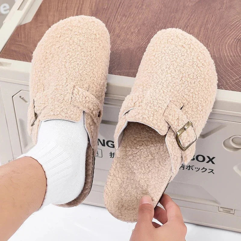 Fashionable Fleece-Lined Slippers