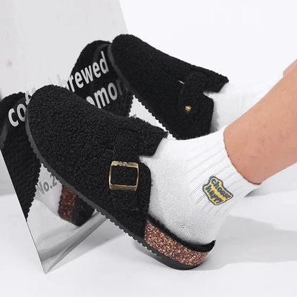 Fashionable Fleece-Lined Slippers