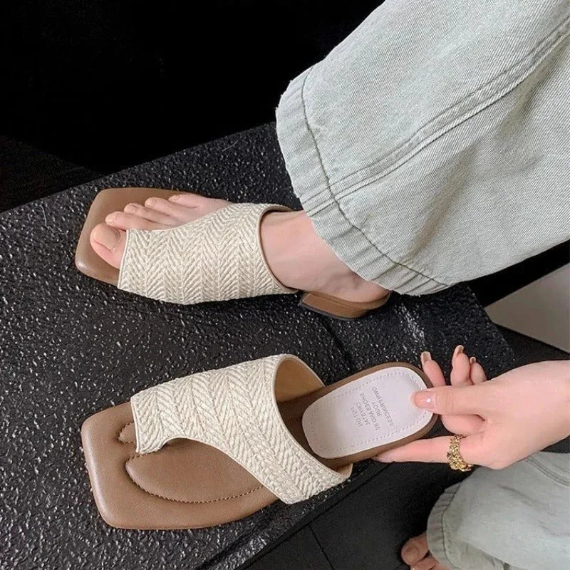 Fashionable Thick-Heeled Sandals for Bunions