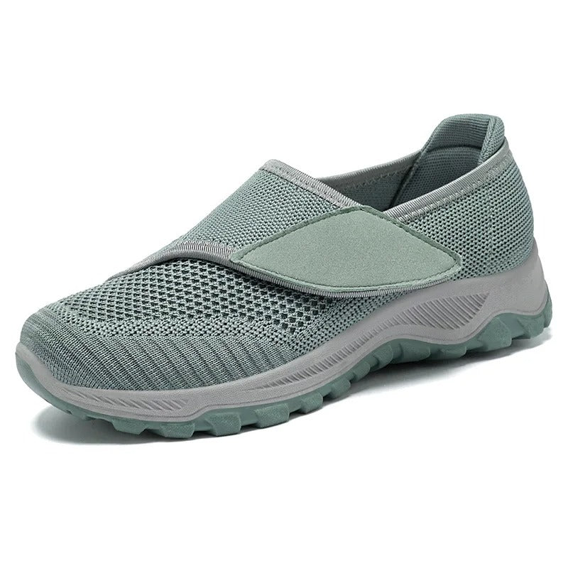 Wide-Fit Breathable Sneakers for Everyday Use